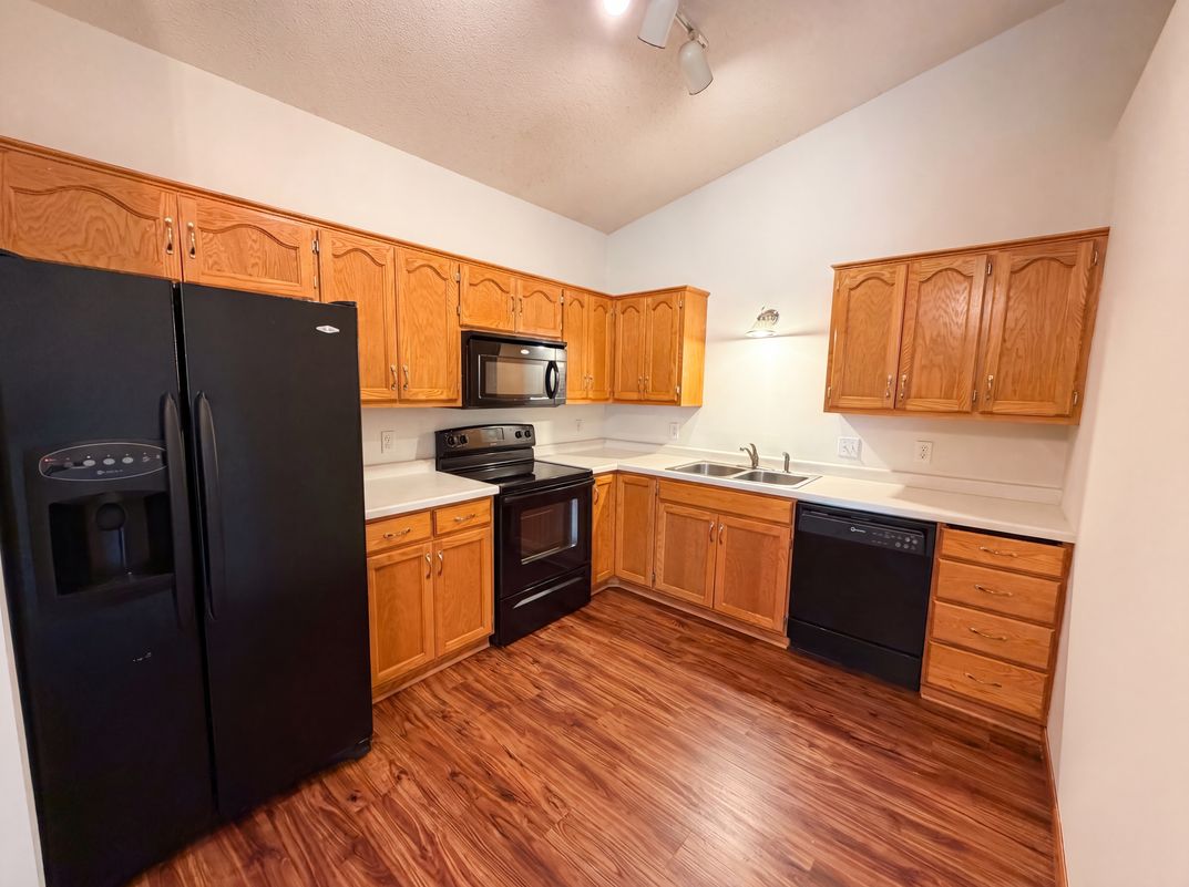 Property photo 2 of 5317 140th Ave NW