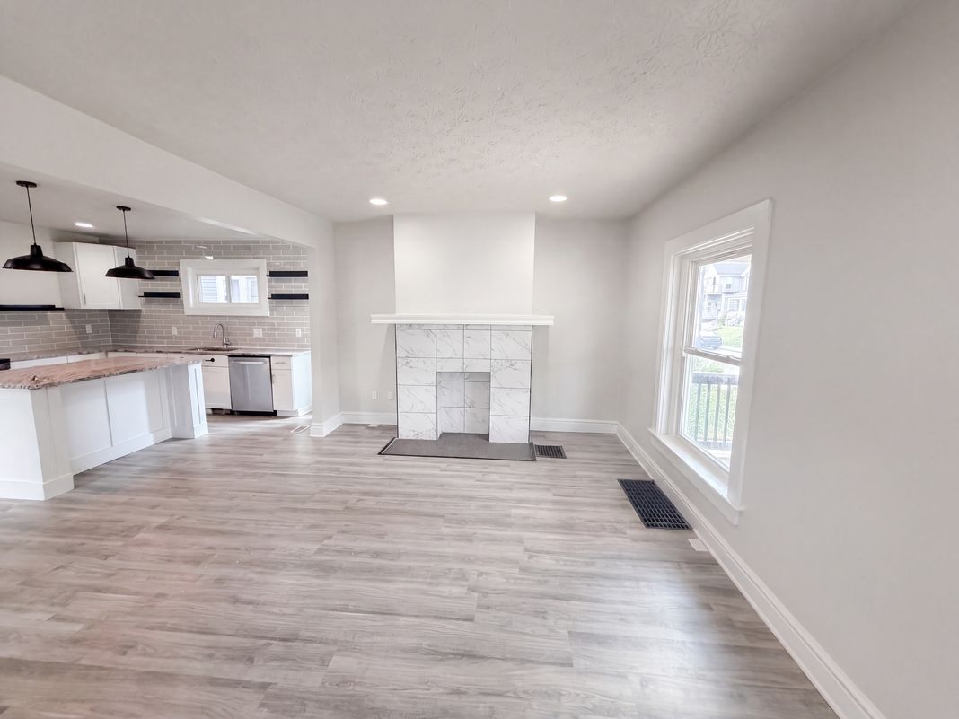 Property photo 3 of 926 Ellsworth Ave
