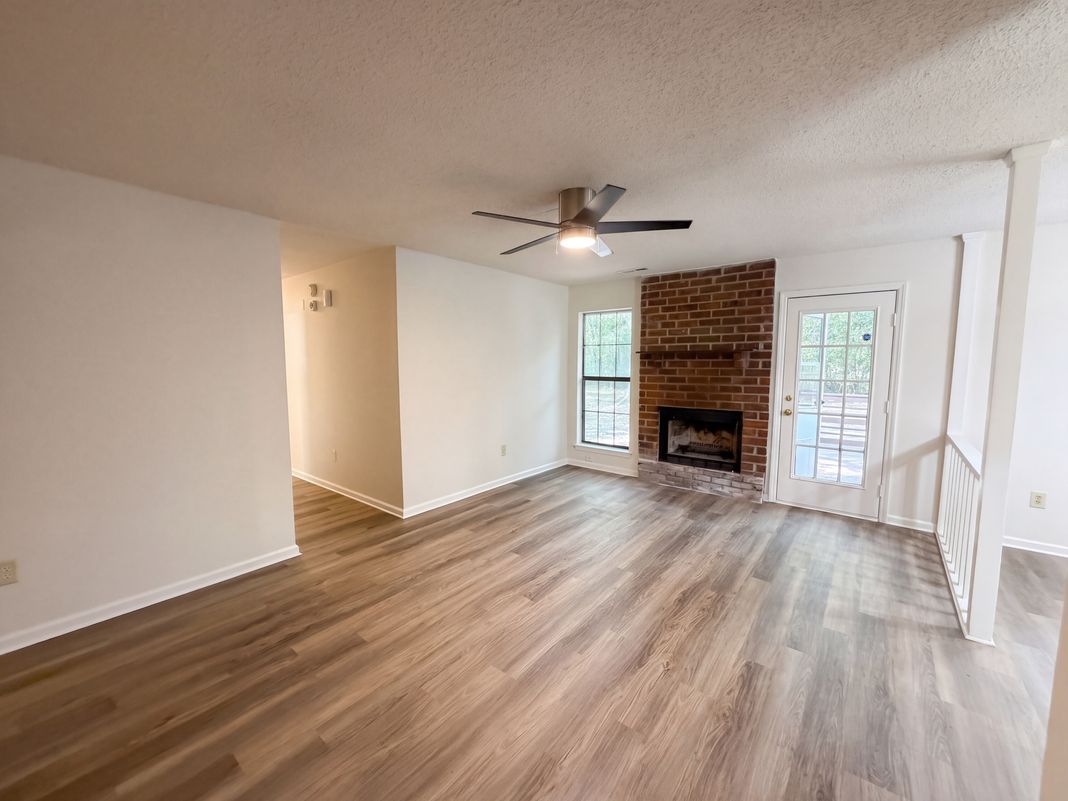 Property photo 3 of 1300 Maryland Dr