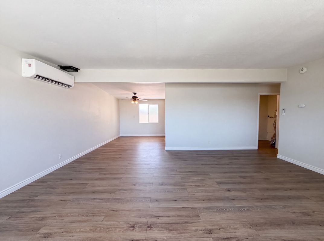Property photo 3 of 13325 Lamel St