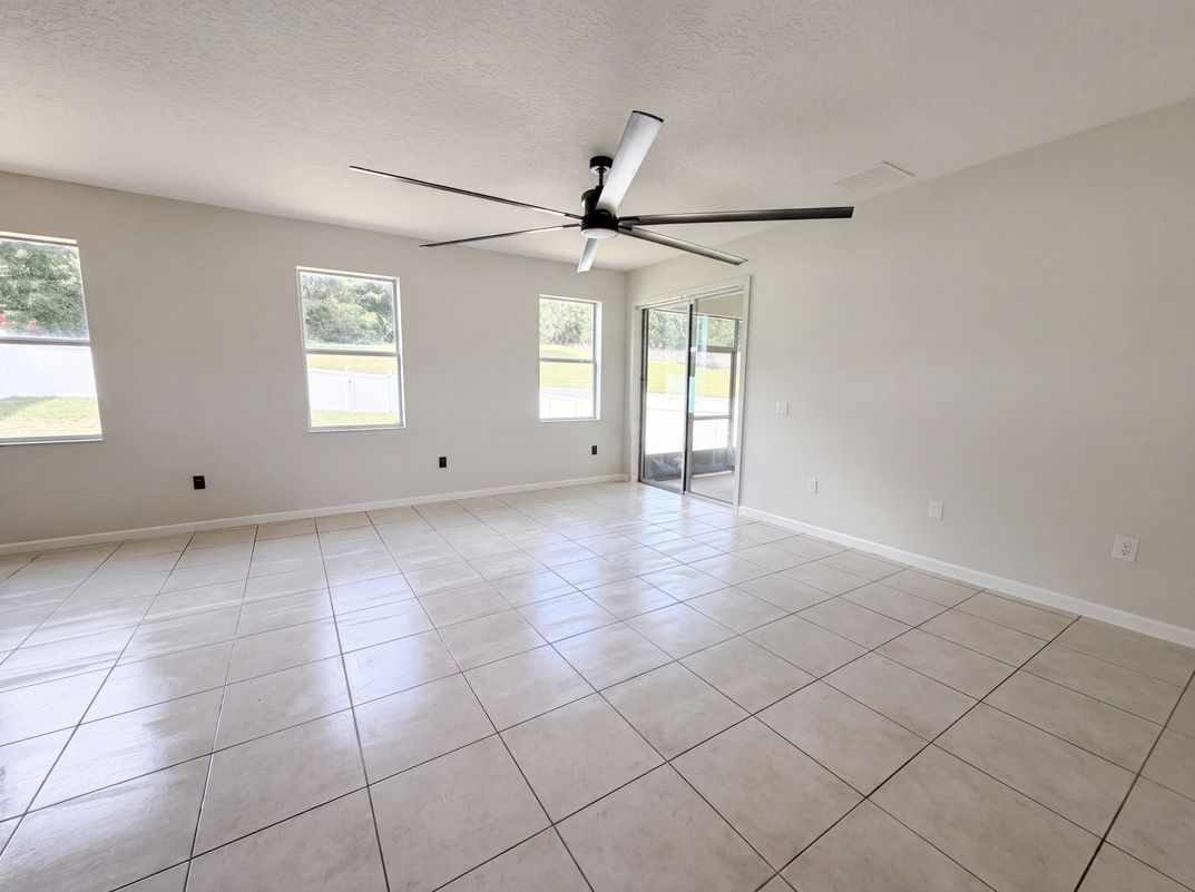 Property photo 3 of 881 Haring Ln