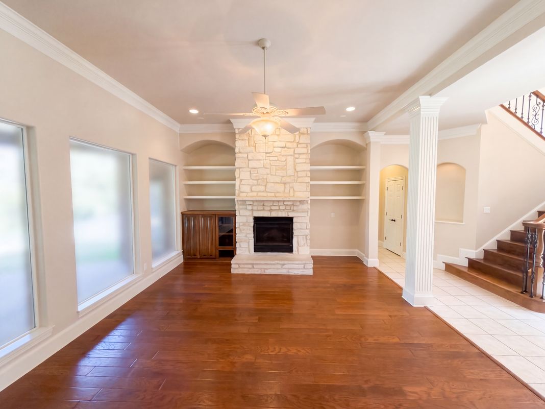 Property photo 3 of 9313 Dosier Cv W