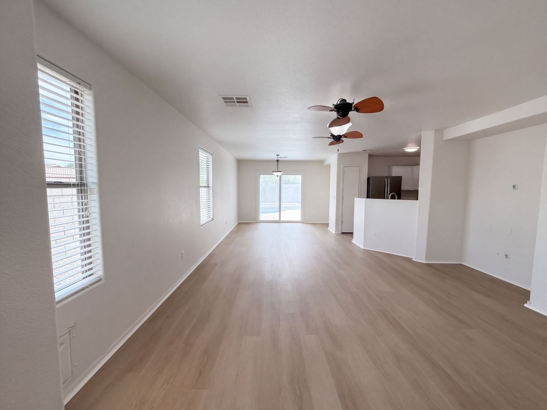 Property photo 3 of 45983 W Sheridan Rd