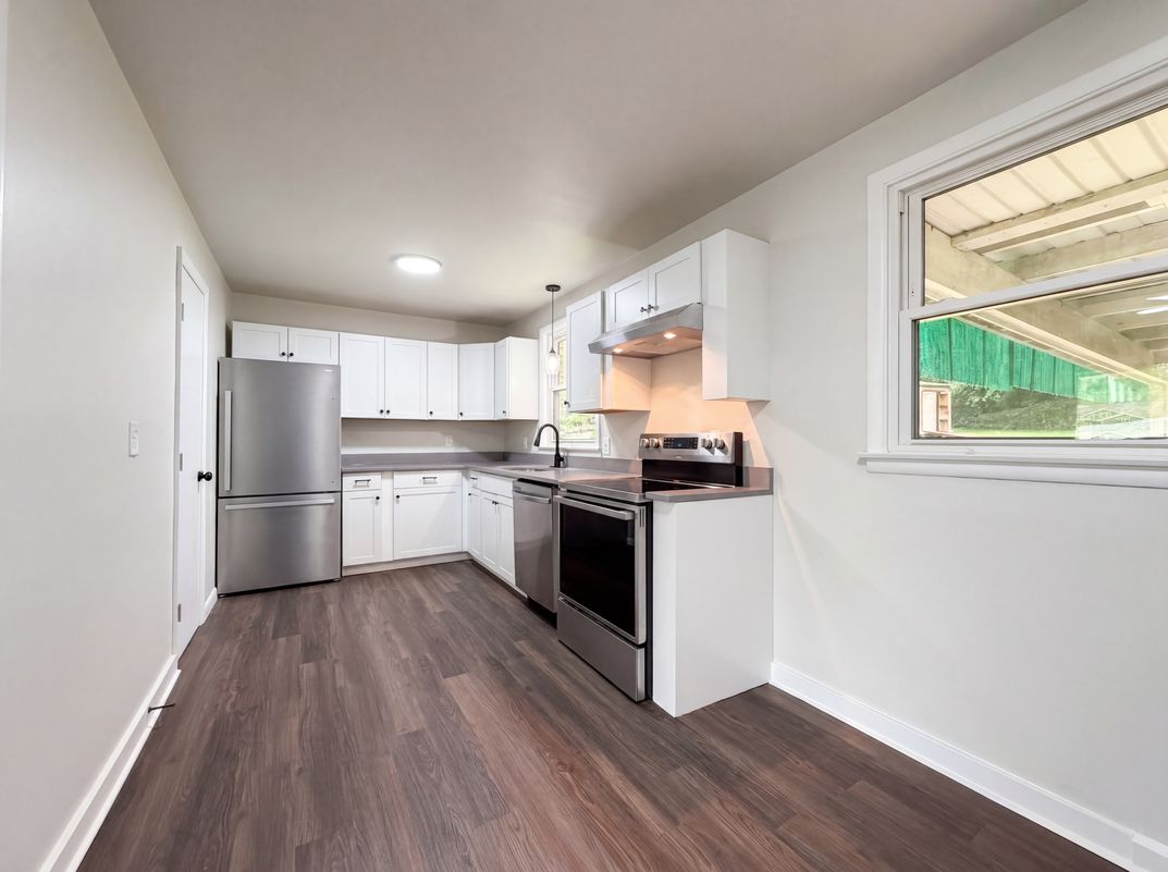 Property photo 2 of 724 Woodmere Dr