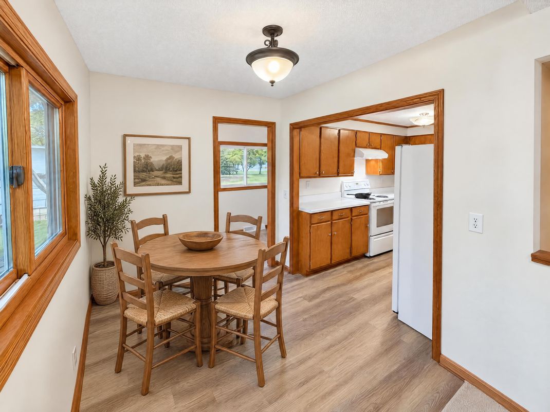 Property photo 3 of 137 5th St N