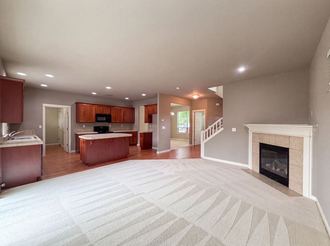 Property photo 3 of 1724 SW Willowview Ter