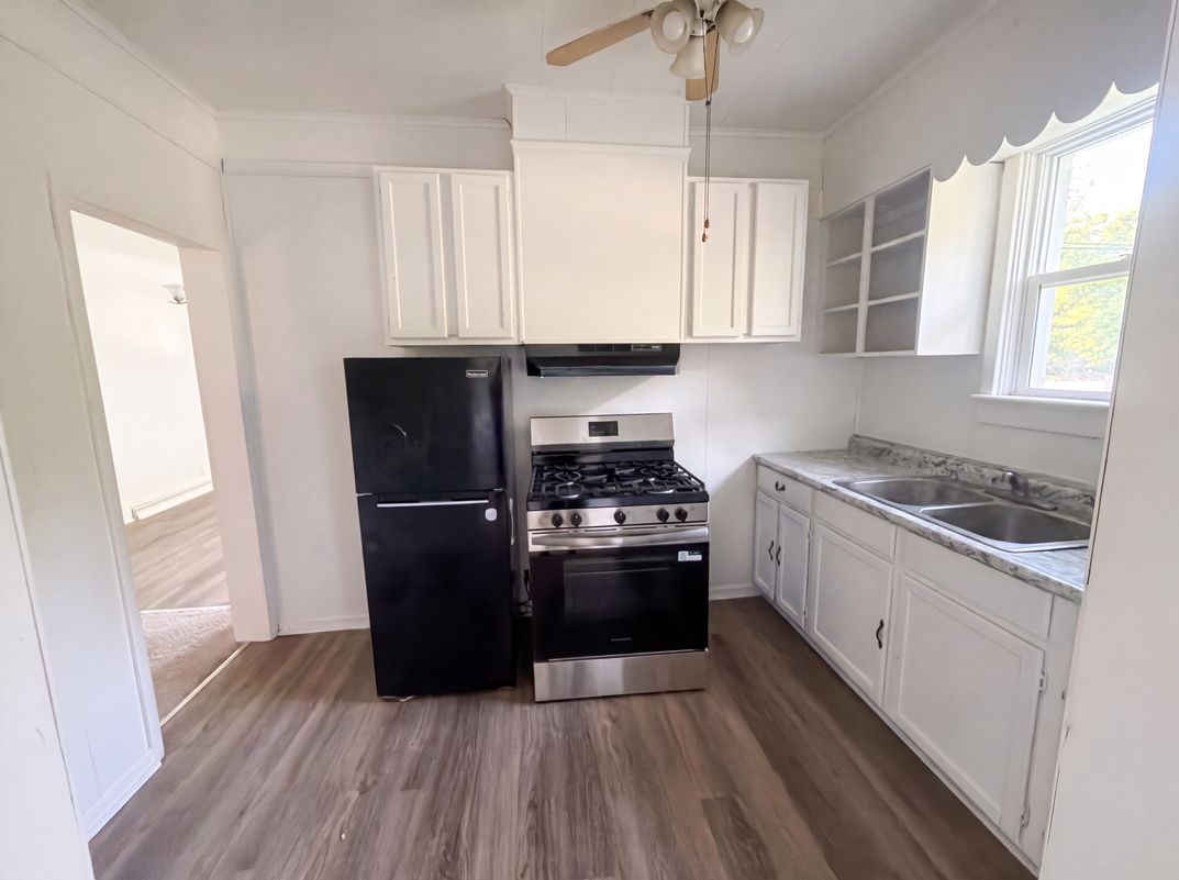 Property photo 2 of 508 E Sigler St