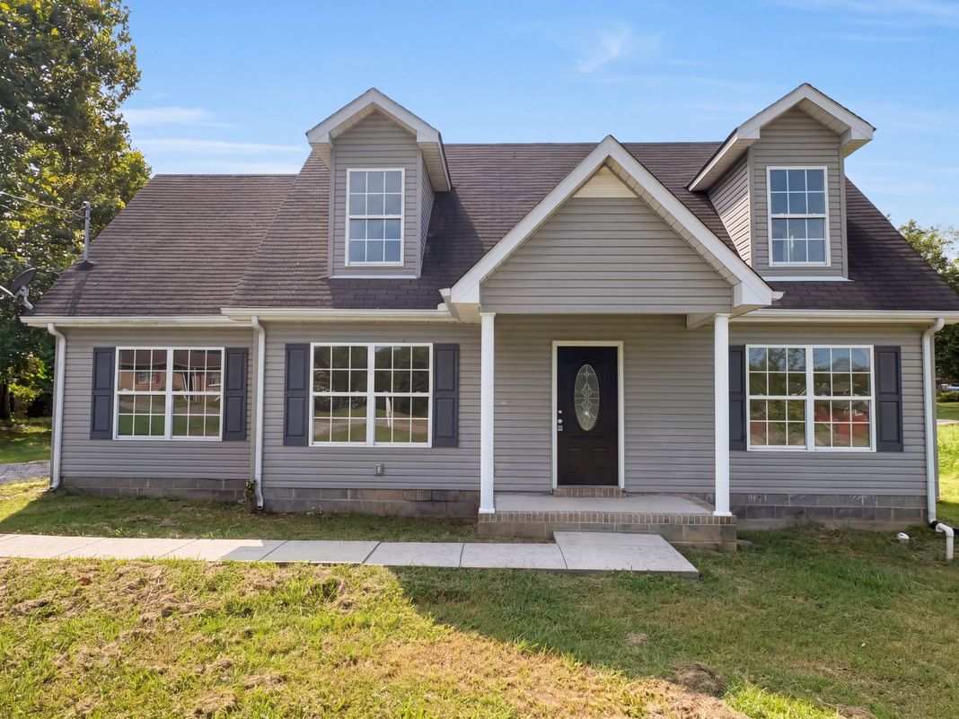 Property photo 1 of 305 Shadow Dr