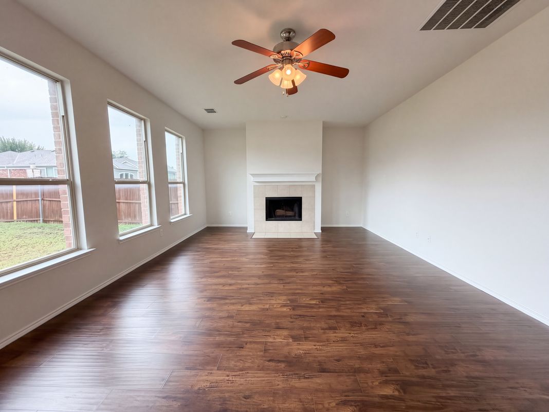 Property photo 3 of 424 Cypress Hill Dr