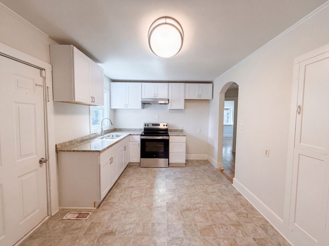 Property photo 2 of 18 Rhyne Ave