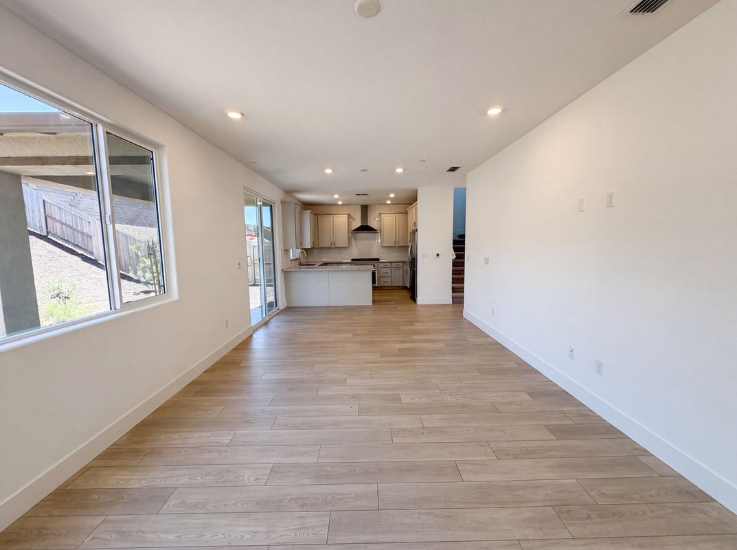 Property photo 3 of 3500 Hampton Dr