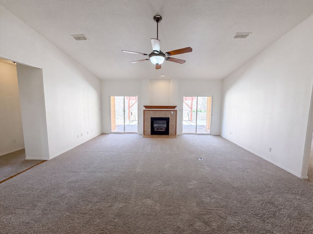 Property photo 3 of 9809 Buckeye St NW