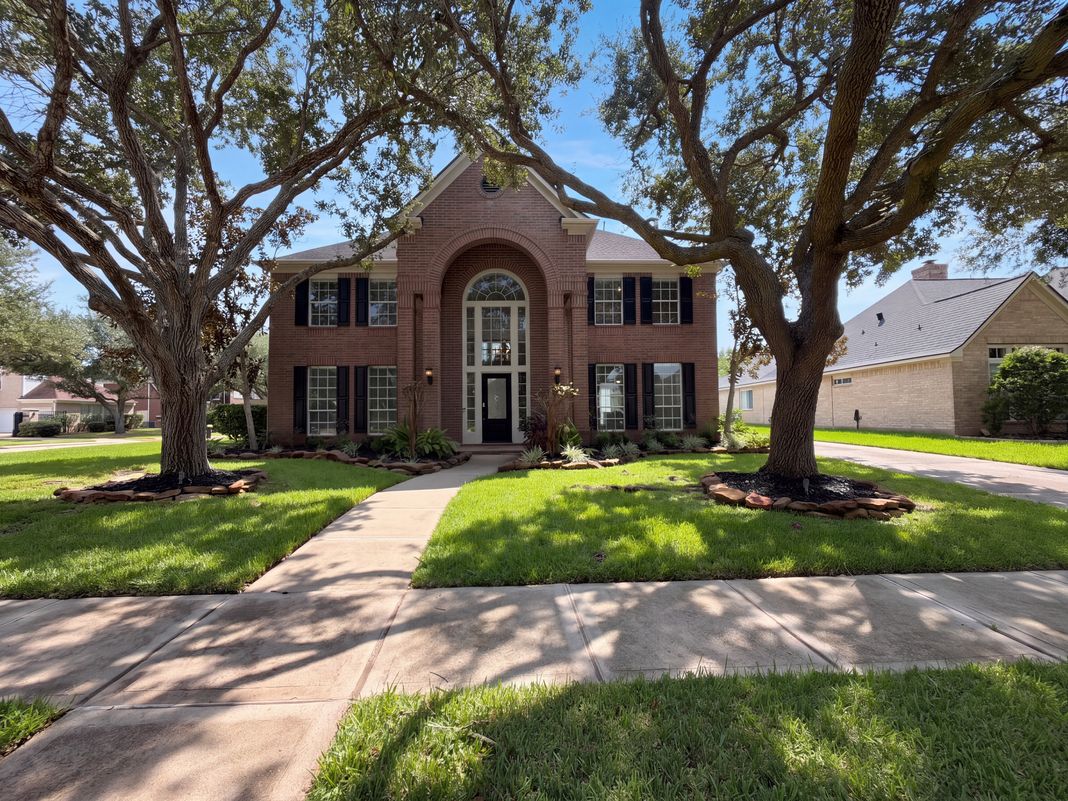 Property photo 1 of 4203 Waterside Ct
