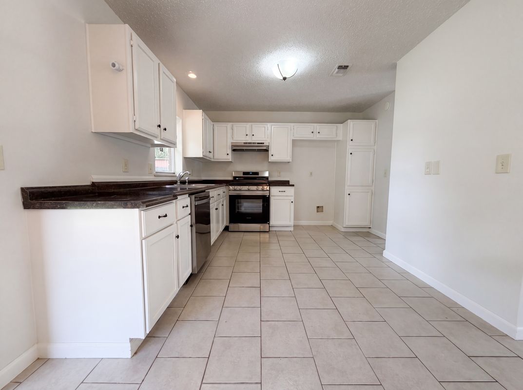 Property photo 2 of 21403 Park Bishop Dr