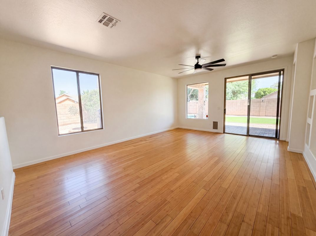Property photo 3 of 3421 E Dennisport Ave