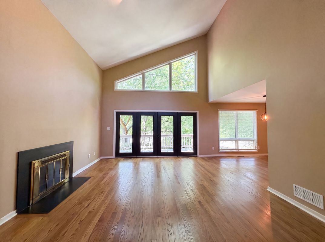 Property photo 3 of 101 Maple Hill Ct