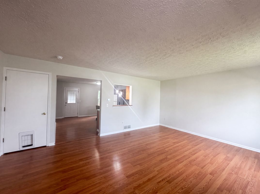 Property photo 3 of 1618 Saddlebrook Dr