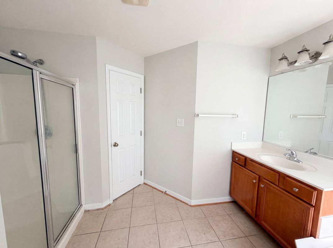 Photo 18 of 26 of 14725 Grand Forest Ct, South Chesterfield, VA