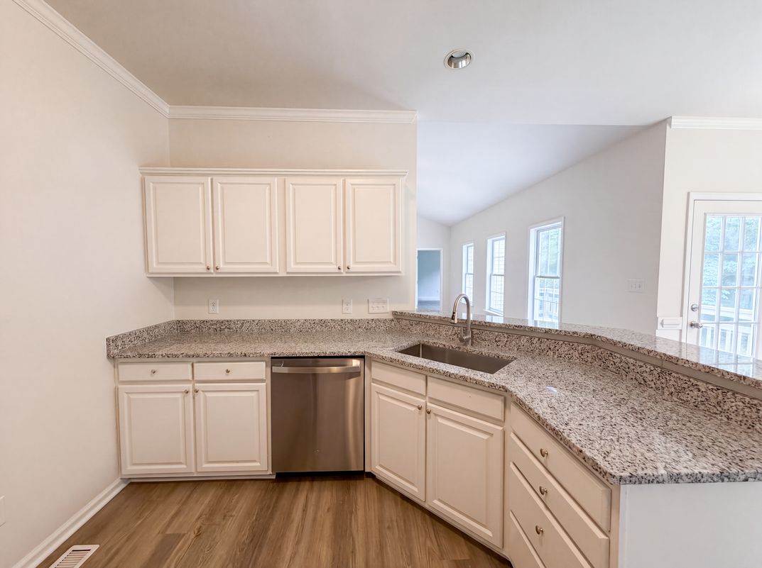 Property photo 2 of 4100 Birchgarden Dr