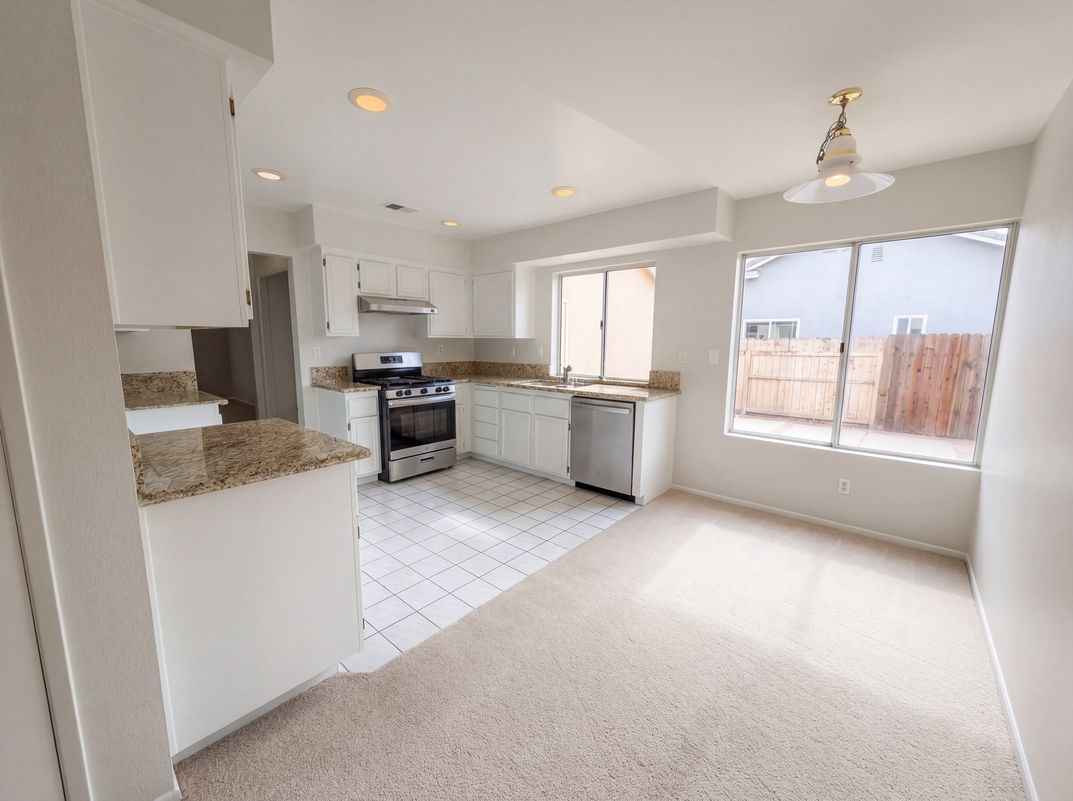 Property photo 2 of 2565 W Fairview Dr
