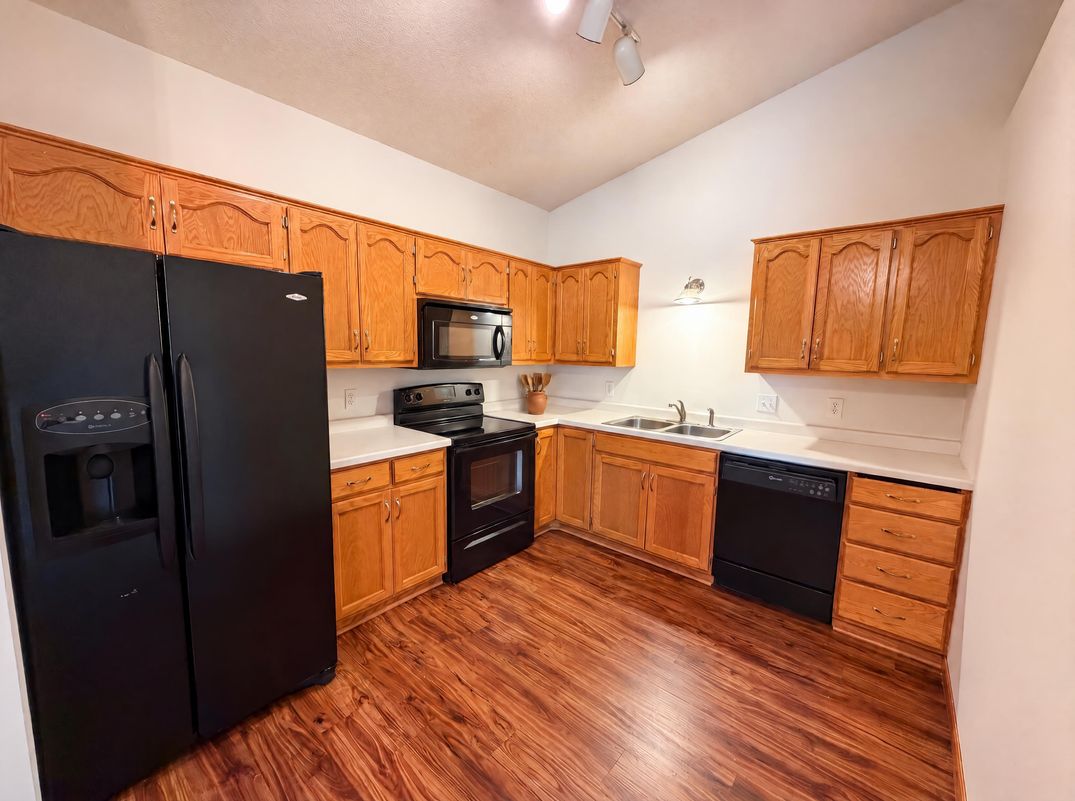 Property photo 2 of 5317 140th Ave NW