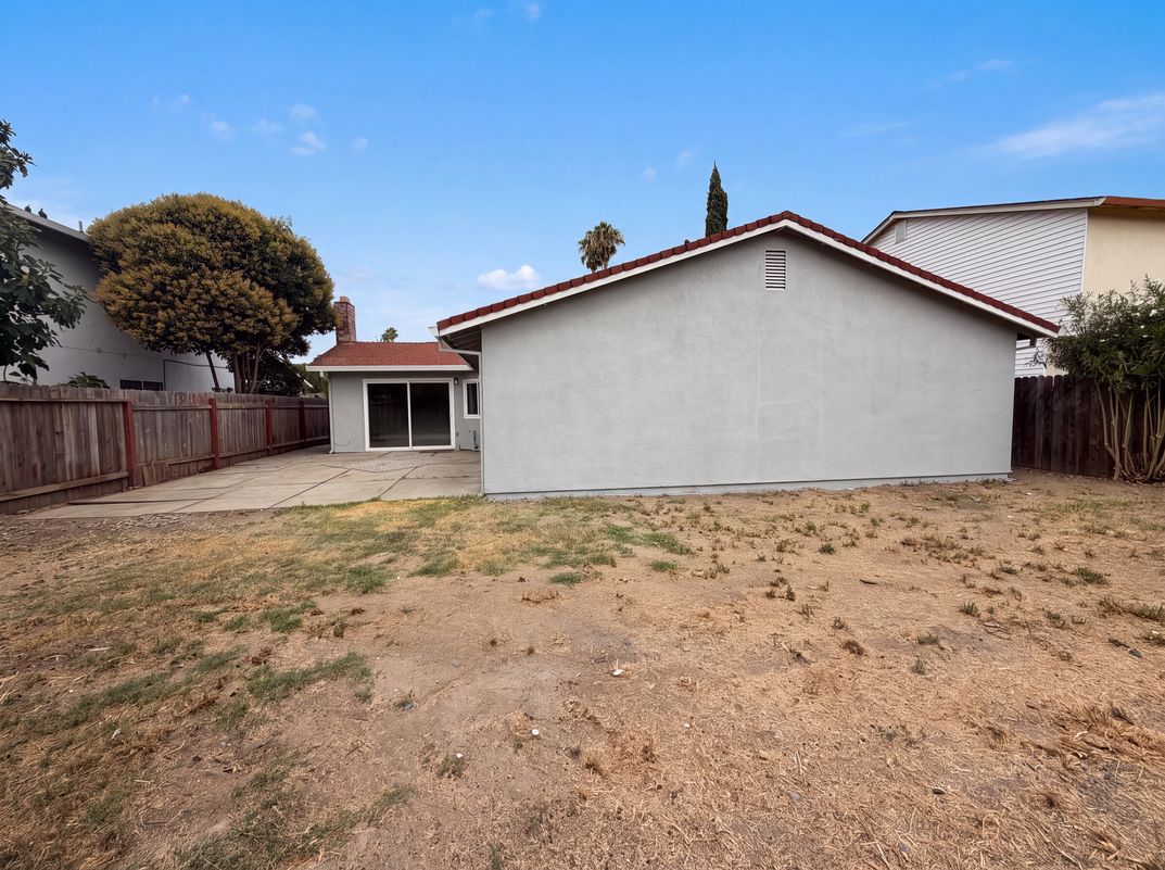 Property photo 2 of 7804 McClintock Way
