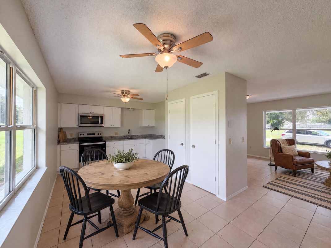 Property photo 2 of 1262 Padgett Cir
