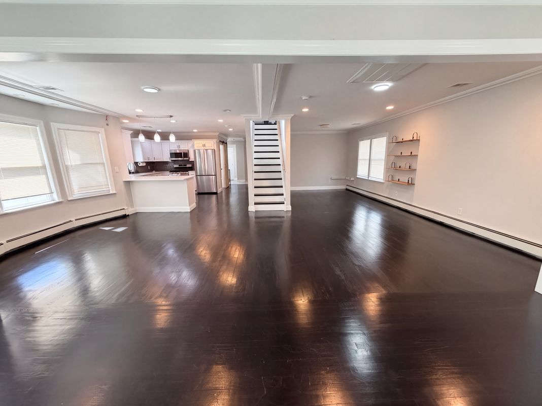 Property photo 3 of 116 S Clinton Ave