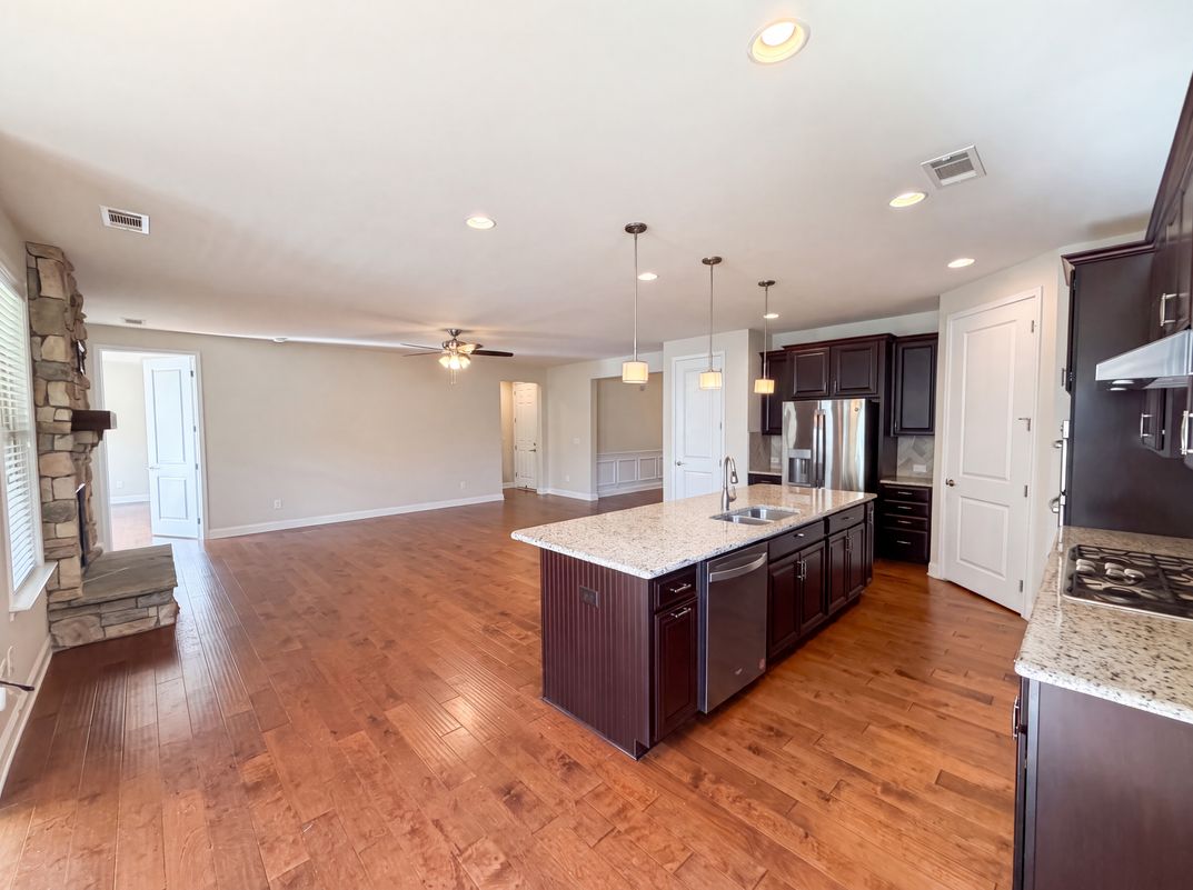 Property photo 2 of 9565 Horsebit Ln