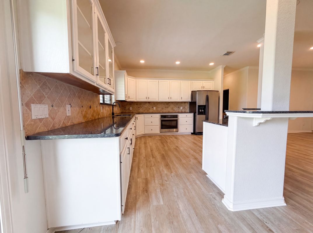 Property photo 2 of 6041 King Trl