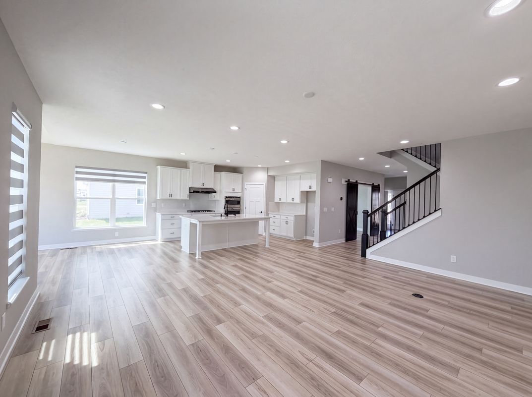 Property photo 3 of 1601 Cromwill Loop