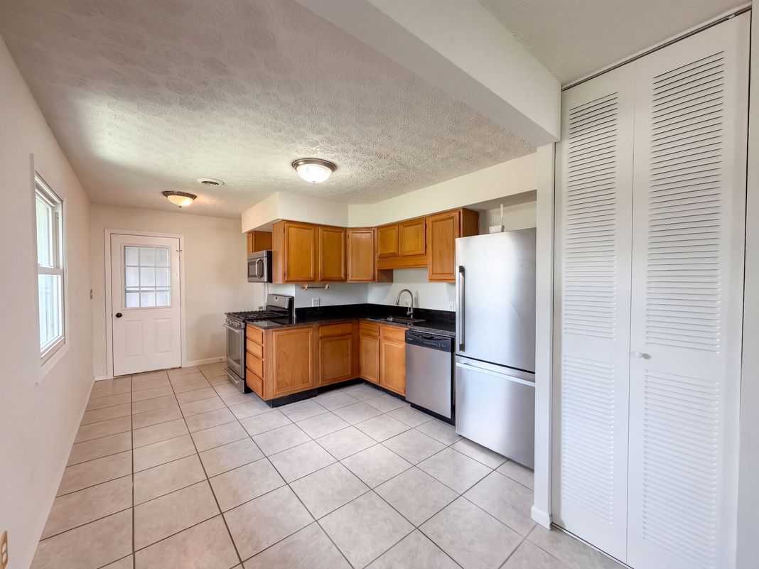 Property photo 2 of 116 Valleyview Dr
