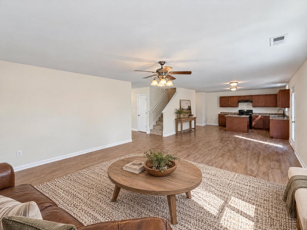 Property photo 3 of 658 Buckskin Rd