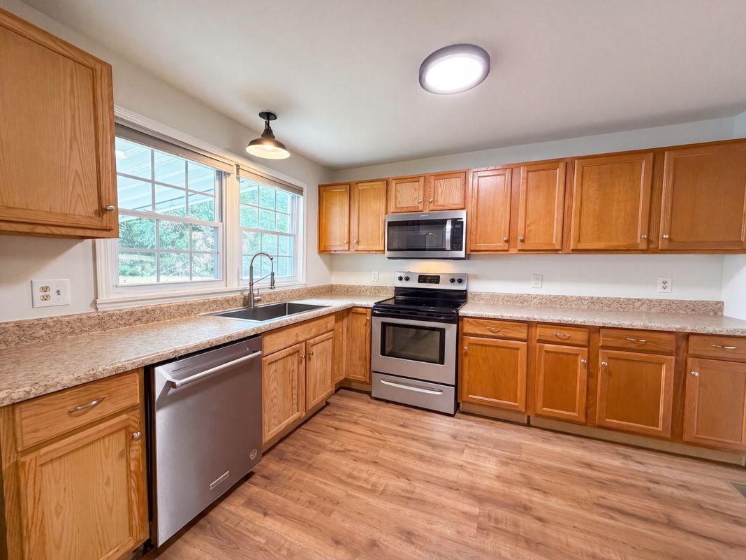 Property photo 2 of 144 Morningside Ln