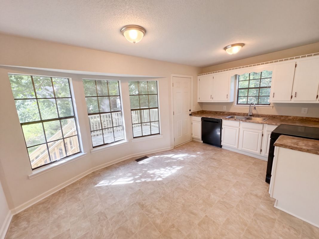 Property photo 2 of 5533 Melissa Dr