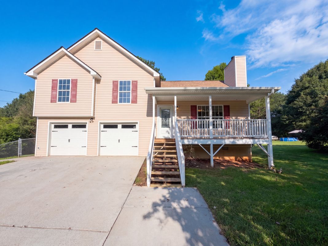 Property photo 1 of 233 Temple Ter