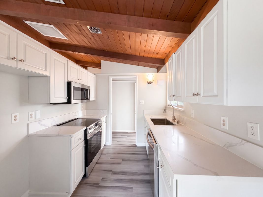 Property photo 2 of 4821 Melvin Dr