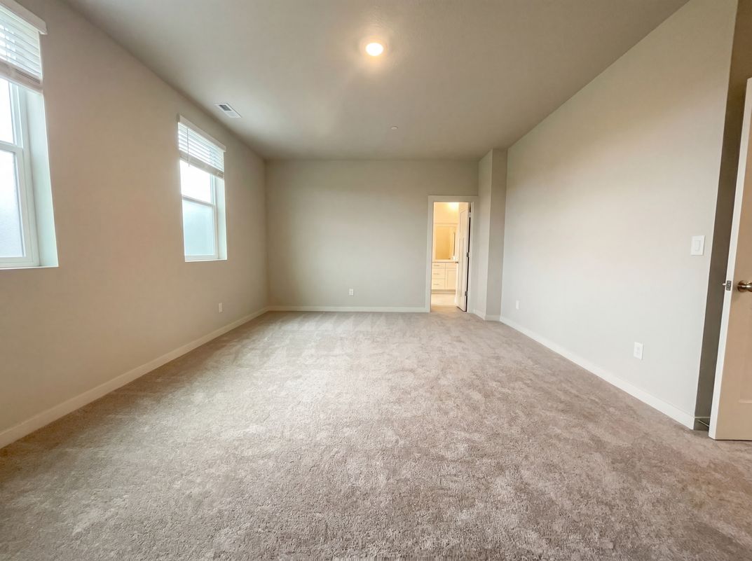 Photo 4 of 24 of 16903 NE 37th Ave, Vancouver, WA