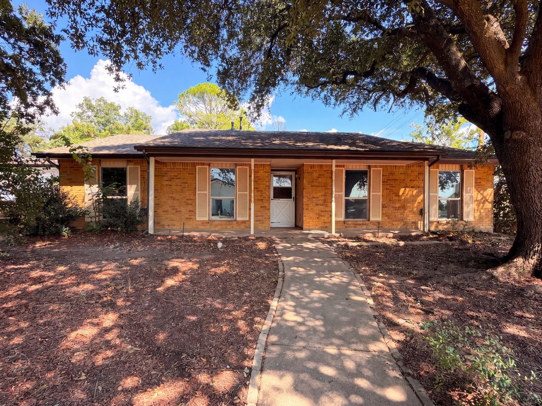 Property photo 1 of 2602 Emberwood Dr