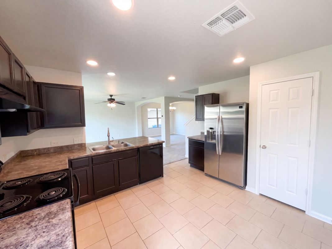 Property photo 2 of 10247 Villa Del Lago