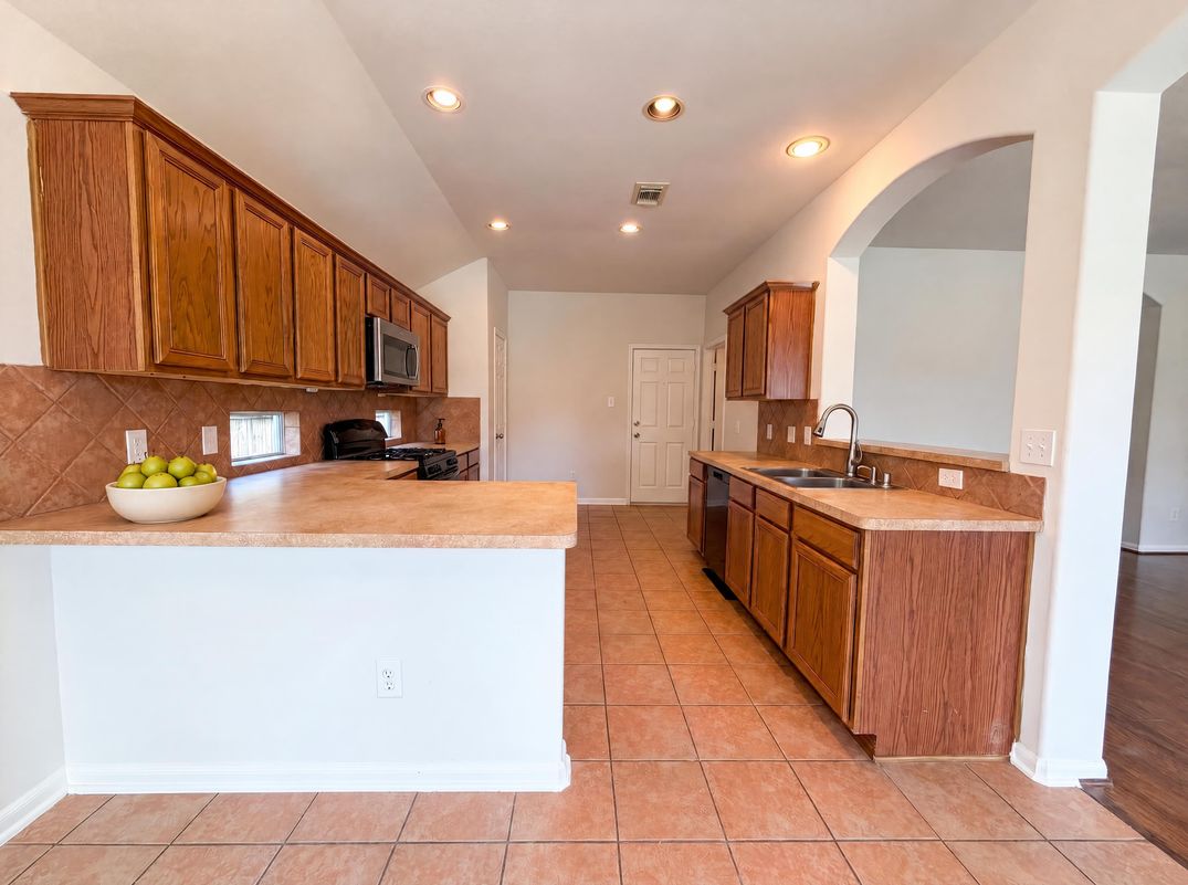 Property photo 2 of 6843 Tammany Manor Ln