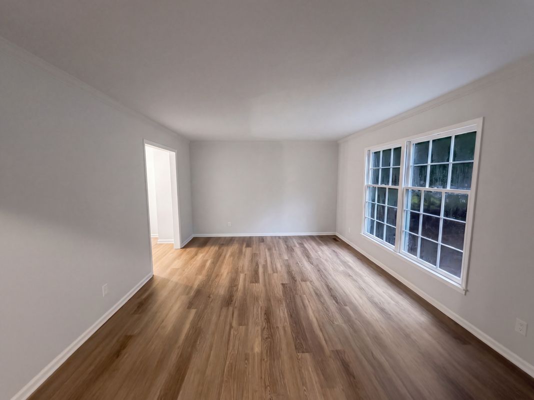 Property photo 3 of 1304 Wicklow Dr