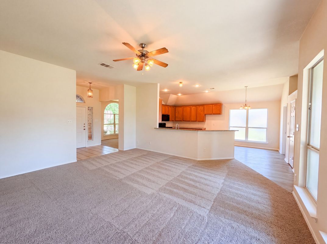 Property photo 3 of 6401 Marquett Dr