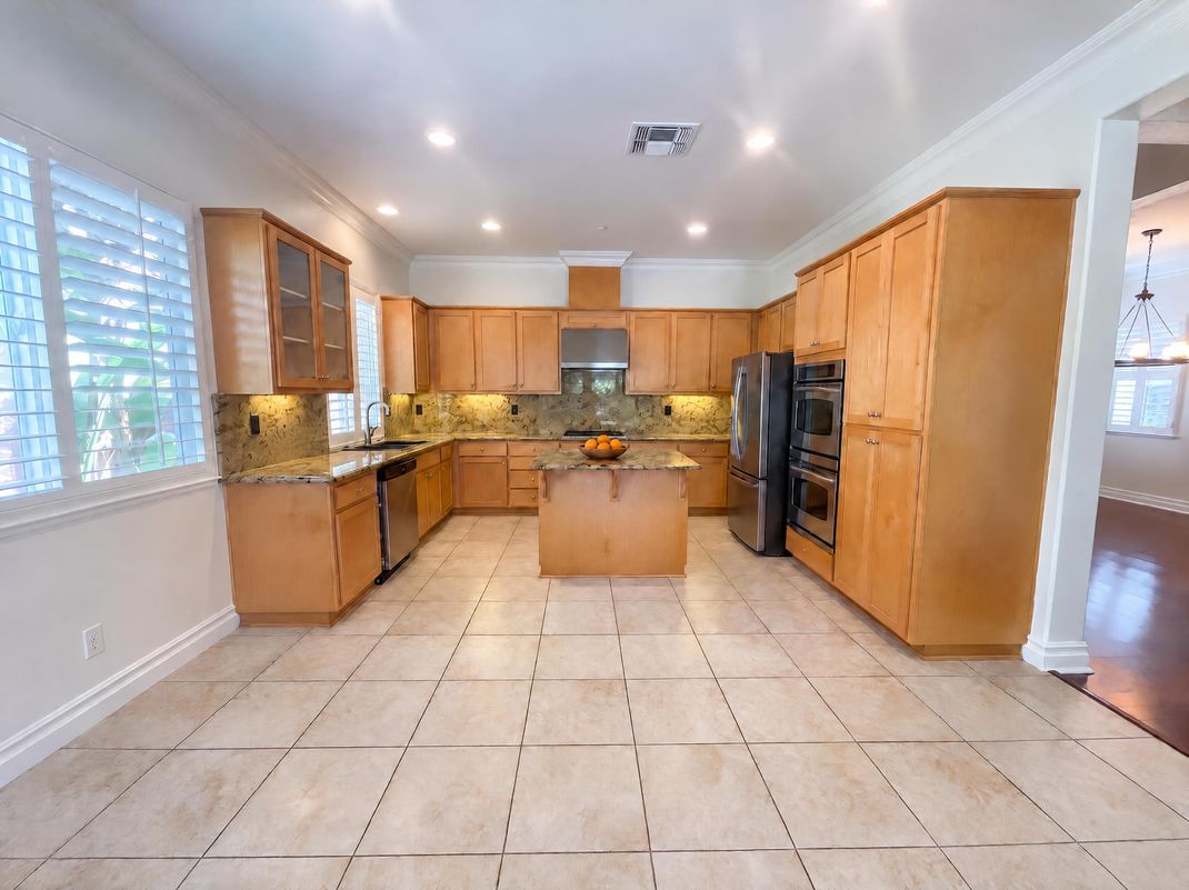 Property photo 2 of 6520 Nebula Ct