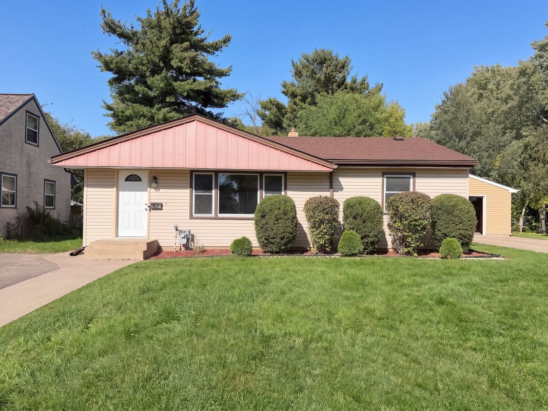 Property photo 1 of 2517 Nokomis Ave