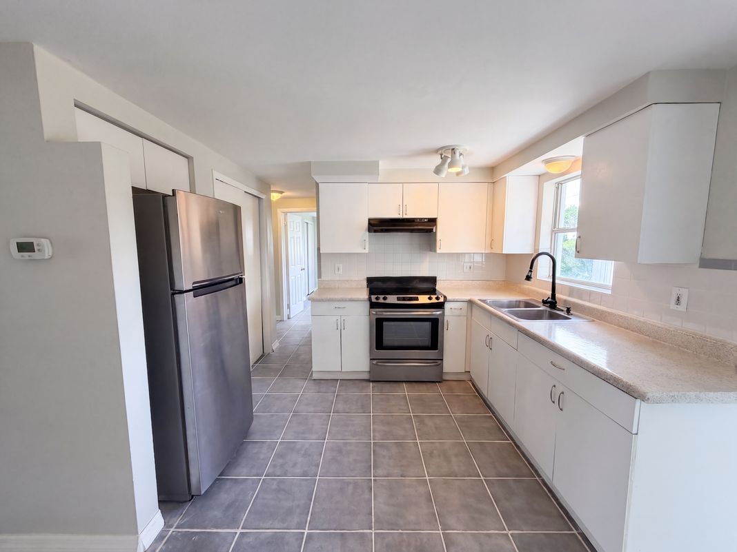 Property photo 2 of 4718 Trafford Rd