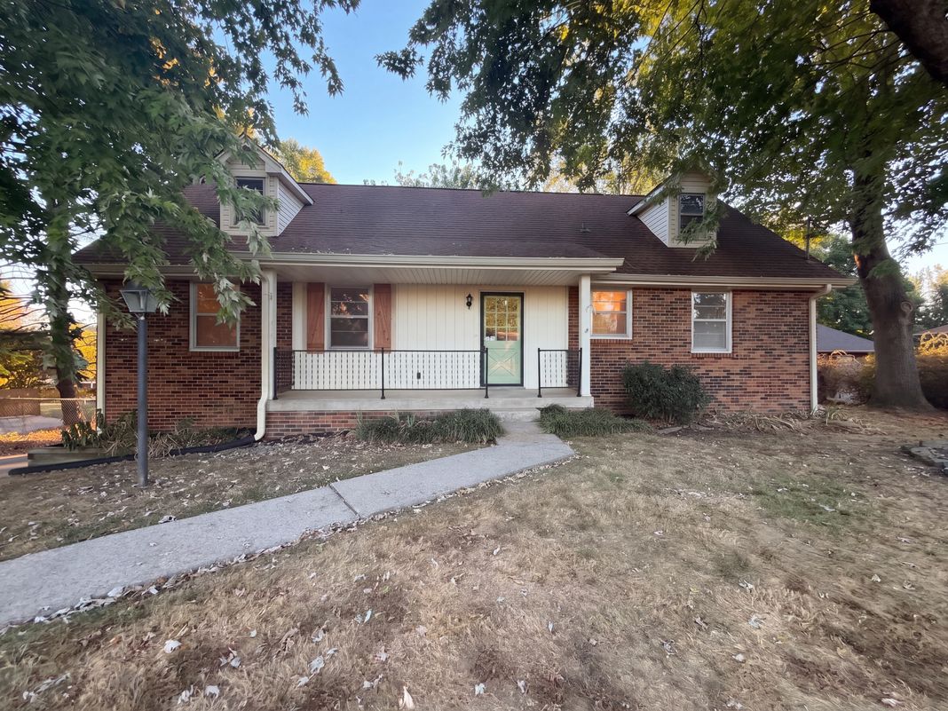 Property photo 1 of 561 Augusta Dr