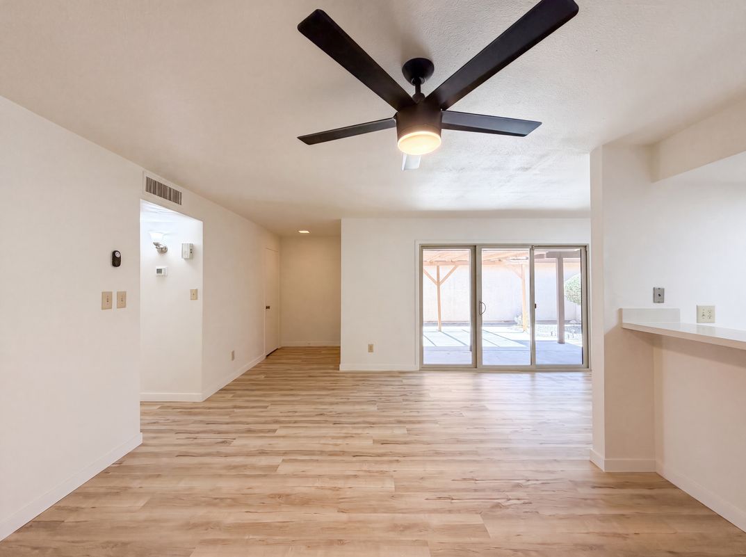 Property photo 3 of 5208 E Tamblo Dr