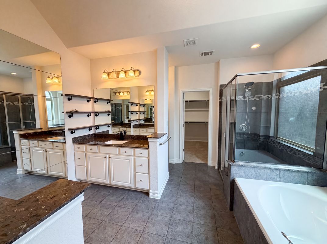 Photo 14 of 19 of 1604 Hollowback Dr, Leander, TX