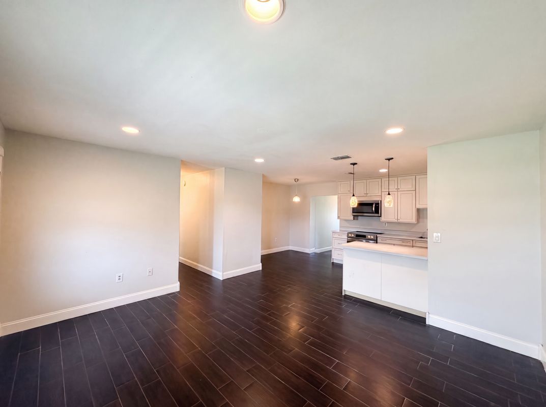 Property photo 3 of 4147 Willow South Dr
